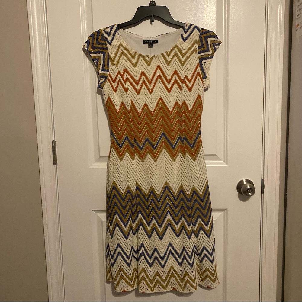 Sharagano Geometric Multicolor Chevron Print A Line Crocheted Size 10 Dress
